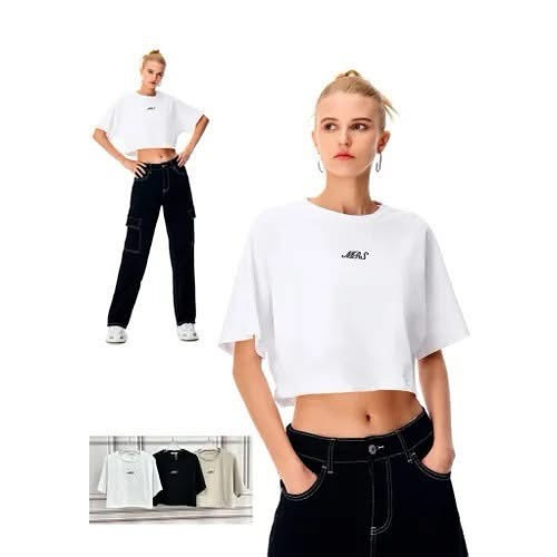 T-shirt bianca oversize dal taglio corto, tinta unita